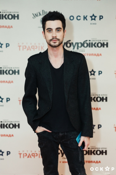 Хлывнюк, Завальская, Толочный и другие звезды посетили премьеру "Субурбикона" в Киеве